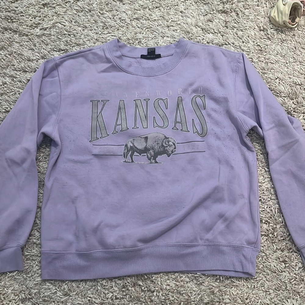 Light purple crewneck